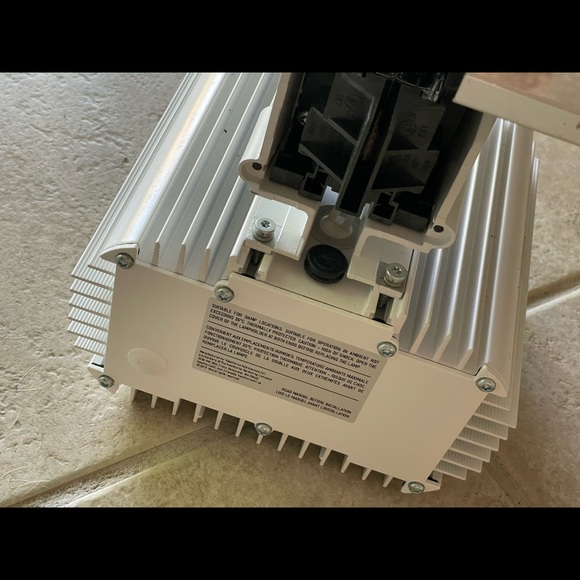 Gavita Pro E-Series 1000e DE Slim Line - Grow Light - Picture 4 of 4